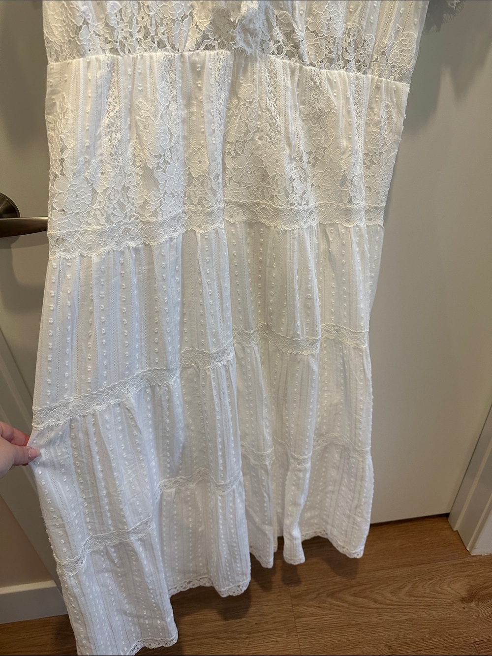 NWT Doen Gabriella Dress sz L- Ivory Eyelet Maxi Dress with Ruffle Collar - Picture 8 of 11